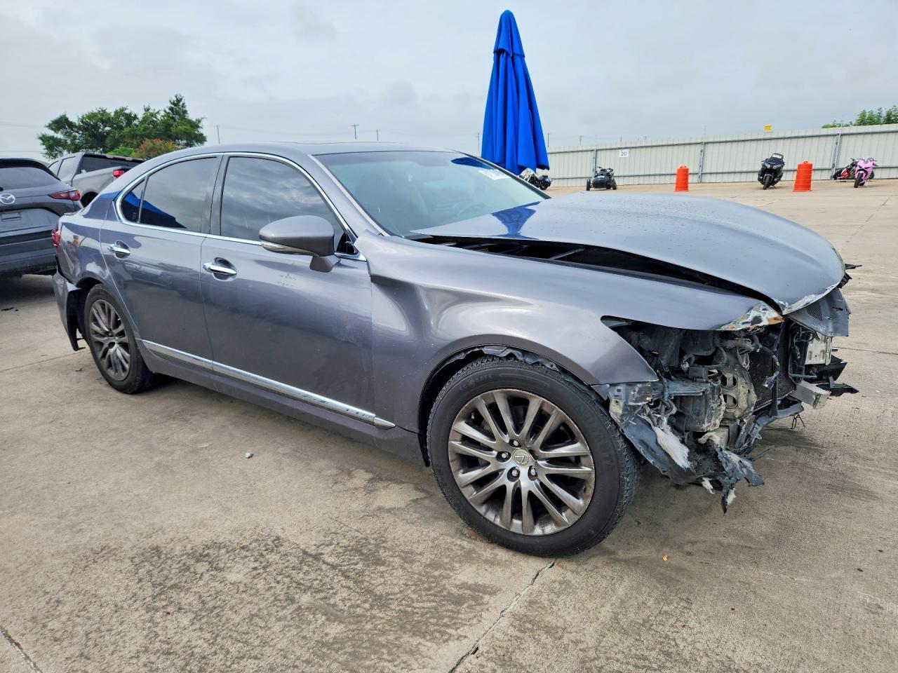 2013 Lexus Ls 460 - Image 4