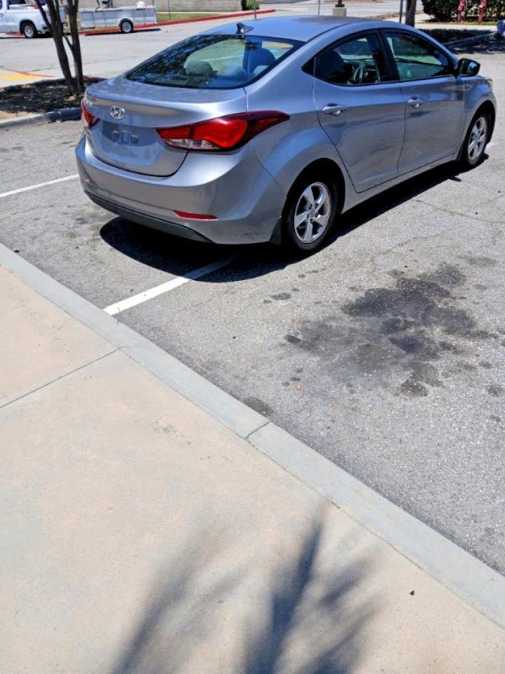 2015 Hyundai Elantra Se - Image 4