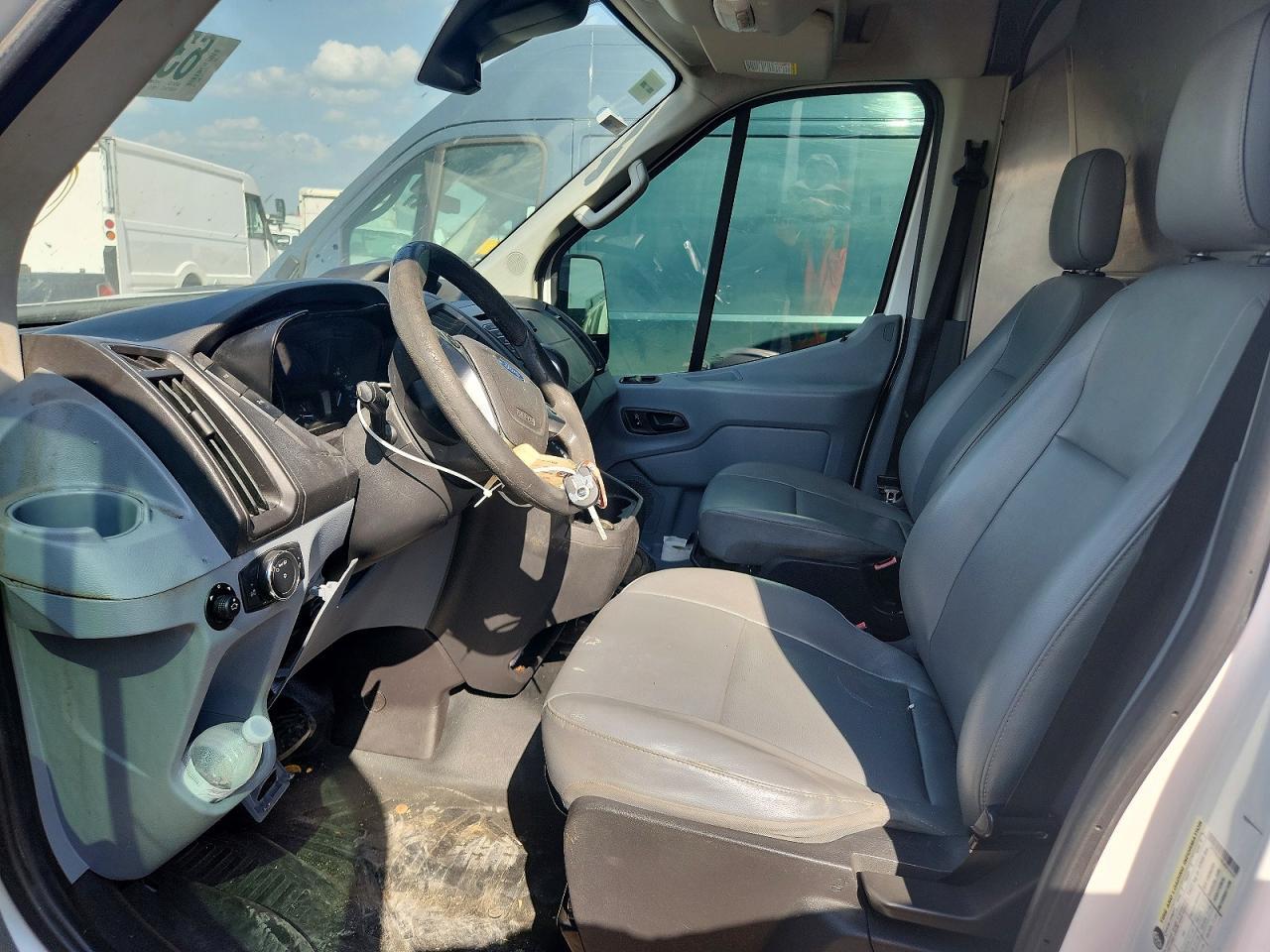 2018 Ford Transit 250 Delivery Van - Image 7