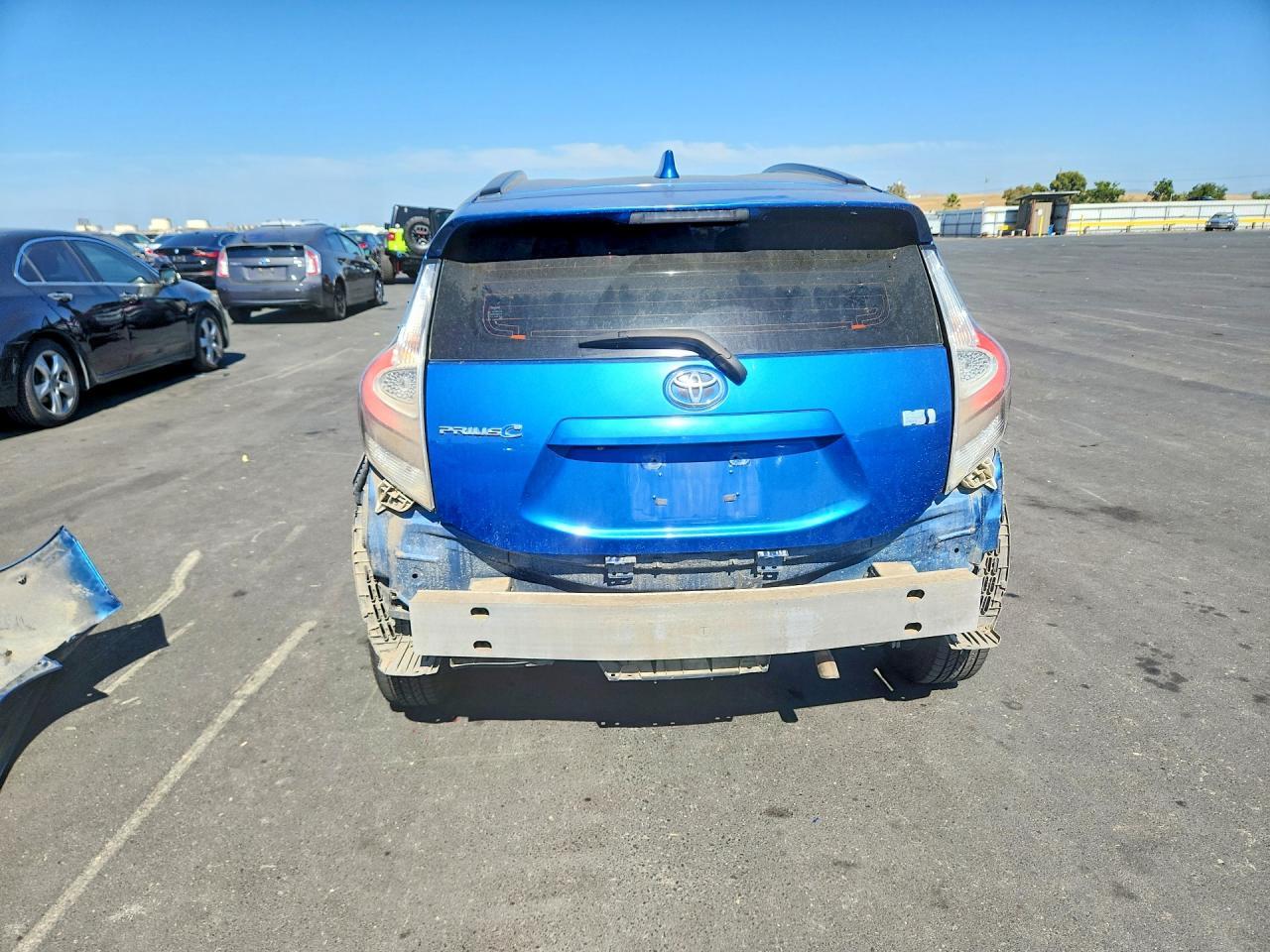 2018 Toyota Prius C - Image 6