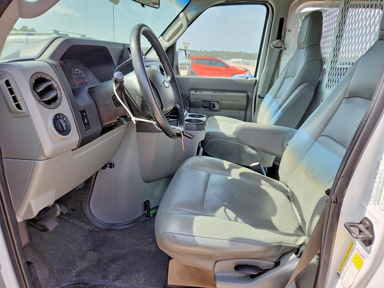 2011 Ford E150 Delivery Van - Image 7