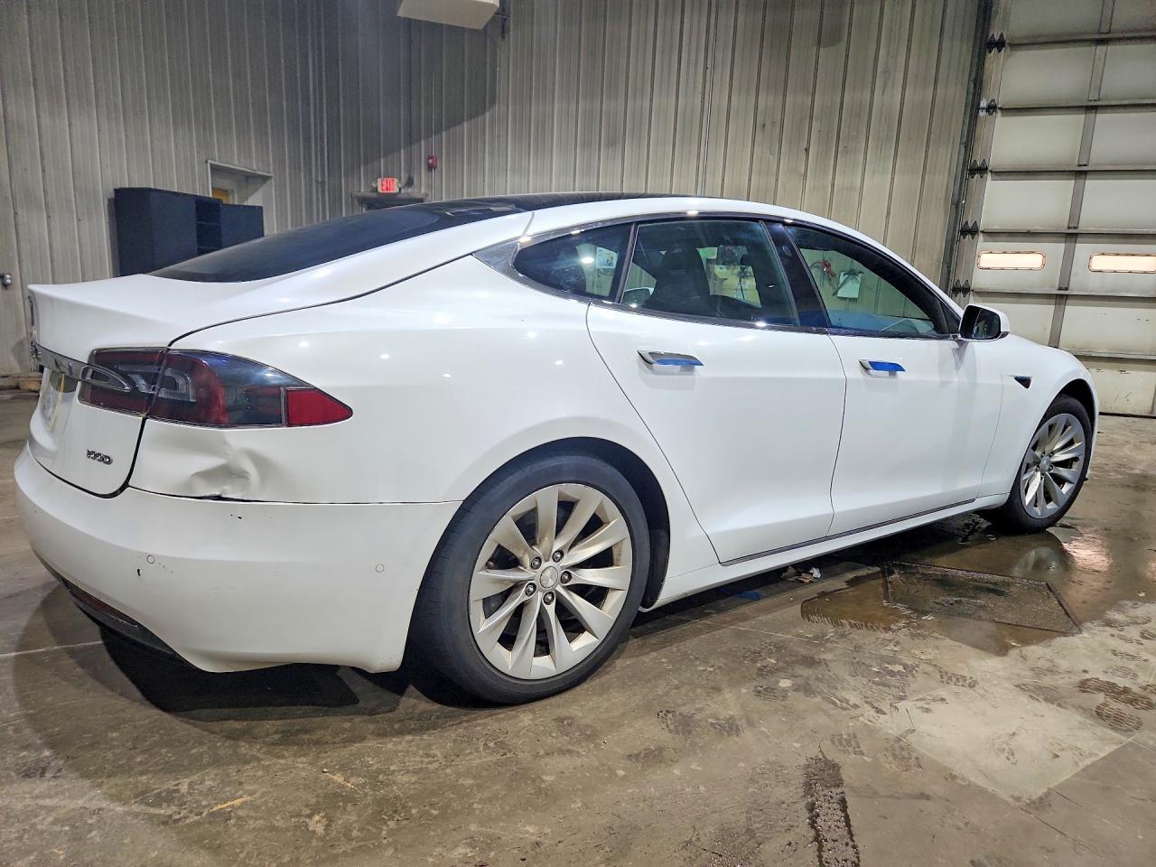 2017 Tesla Model S - Фото 3