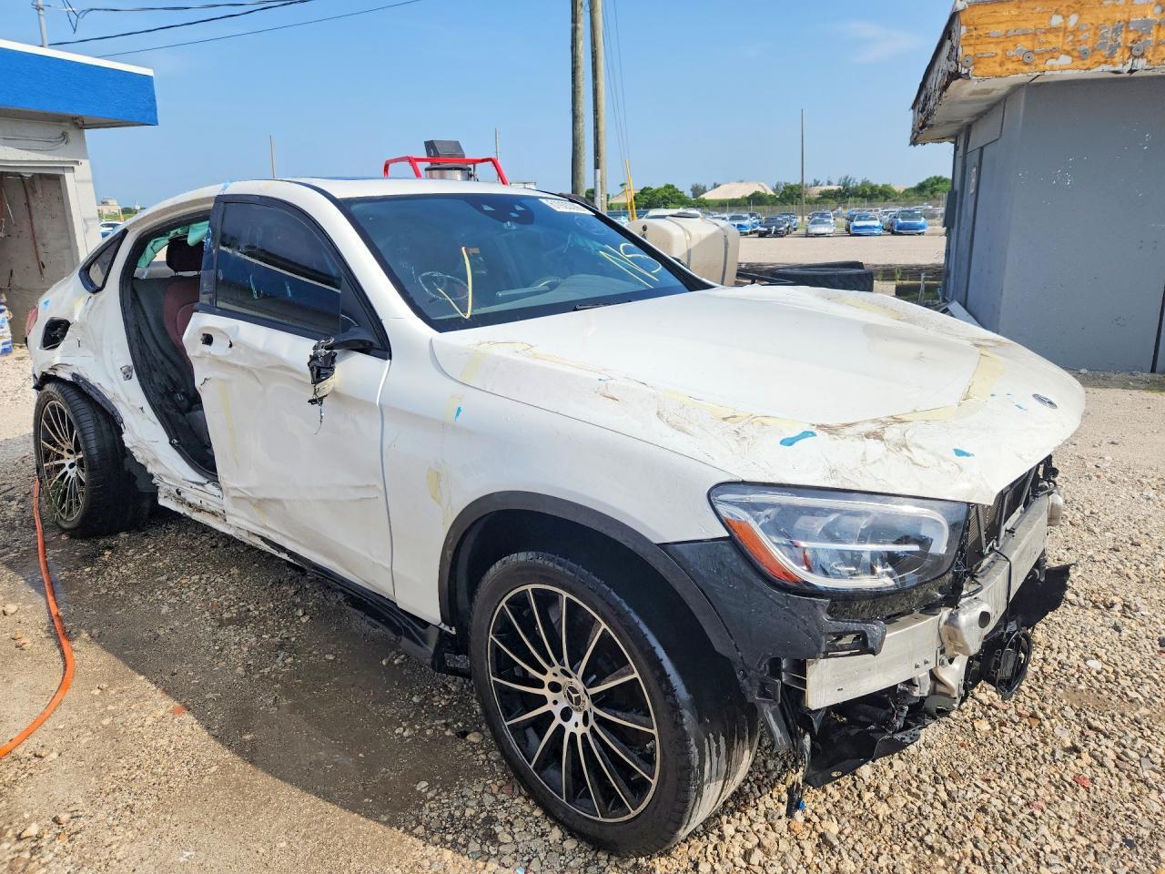 2023 Mercedes-Benz Glc Coupe 300 4Matic - Image 4