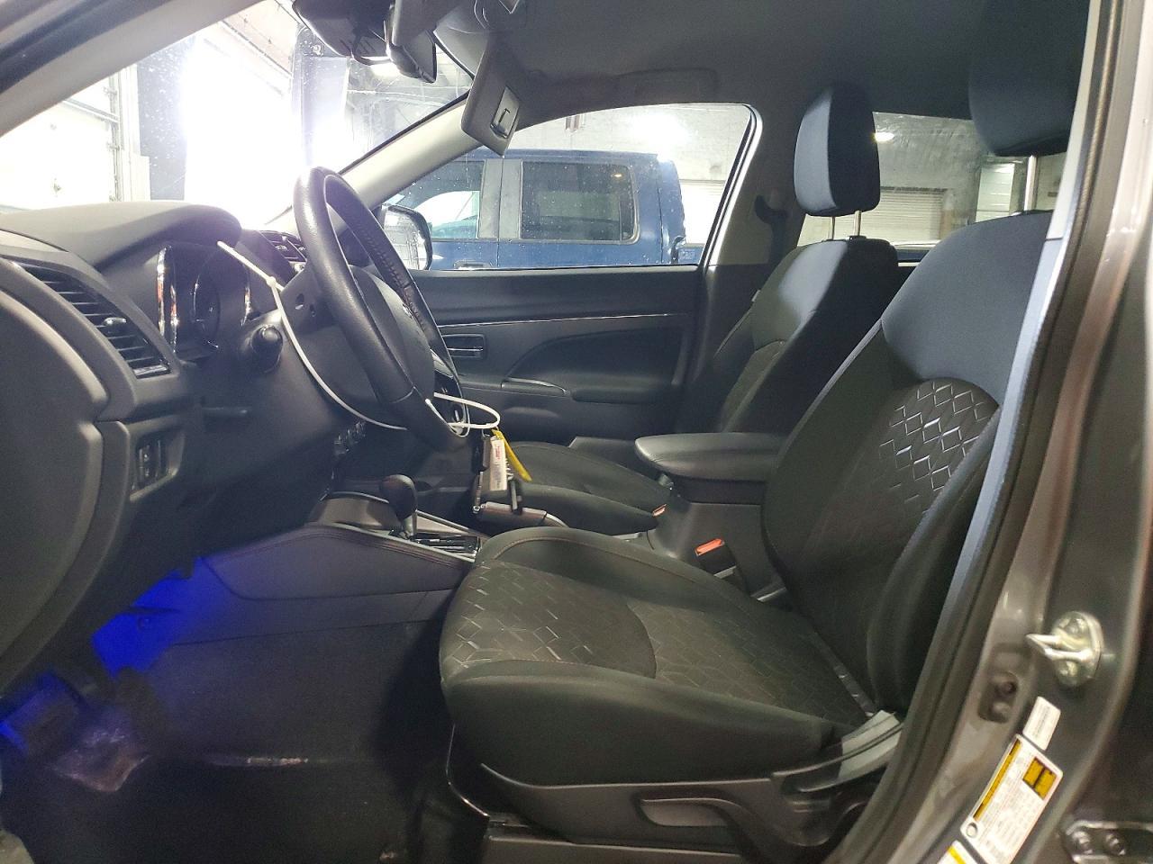 2024 Mitsubishi Outlander Sport S/Se - Фото 7