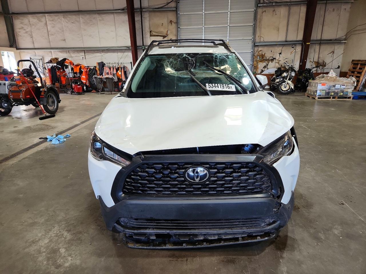 2022 Toyota Corolla Cross Le - Фото 5