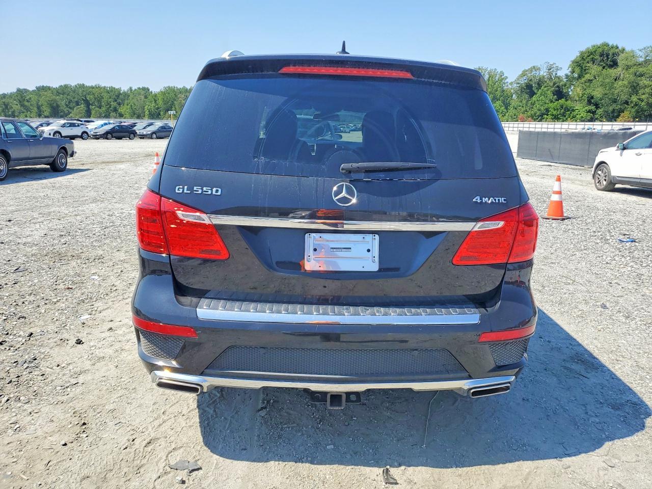 2014 Mercedes-Benz Gl 550 4Matic - Image 6