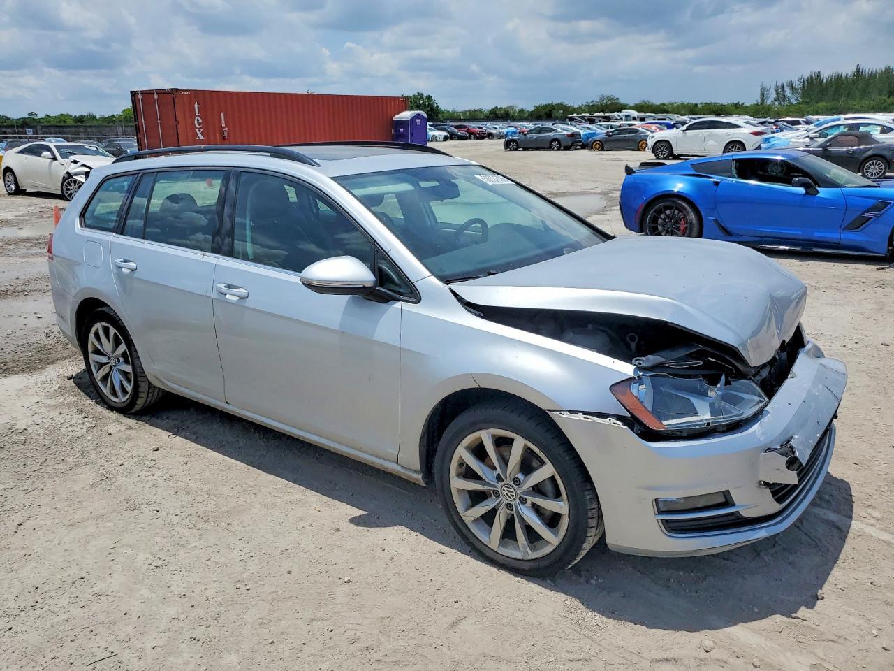 2016 Volkswagen Golf Sportwagen S - Image 4