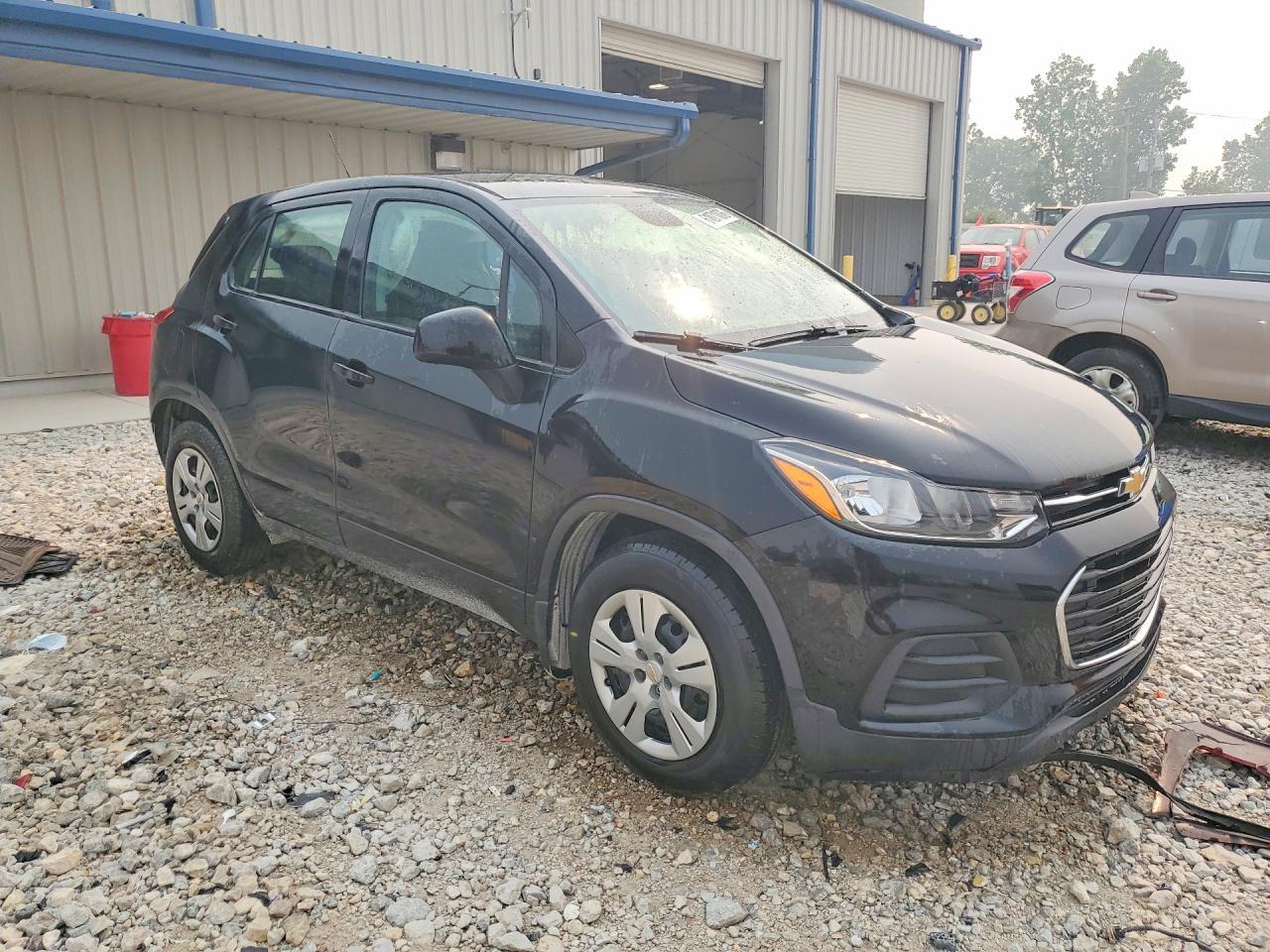 2019 Chevrolet Trax Ls - Image 4