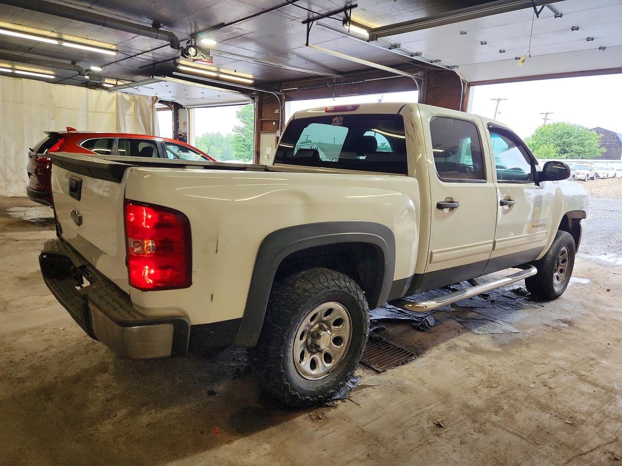 2011 Chevrolet Silverado K1500 Lt - Фото 3