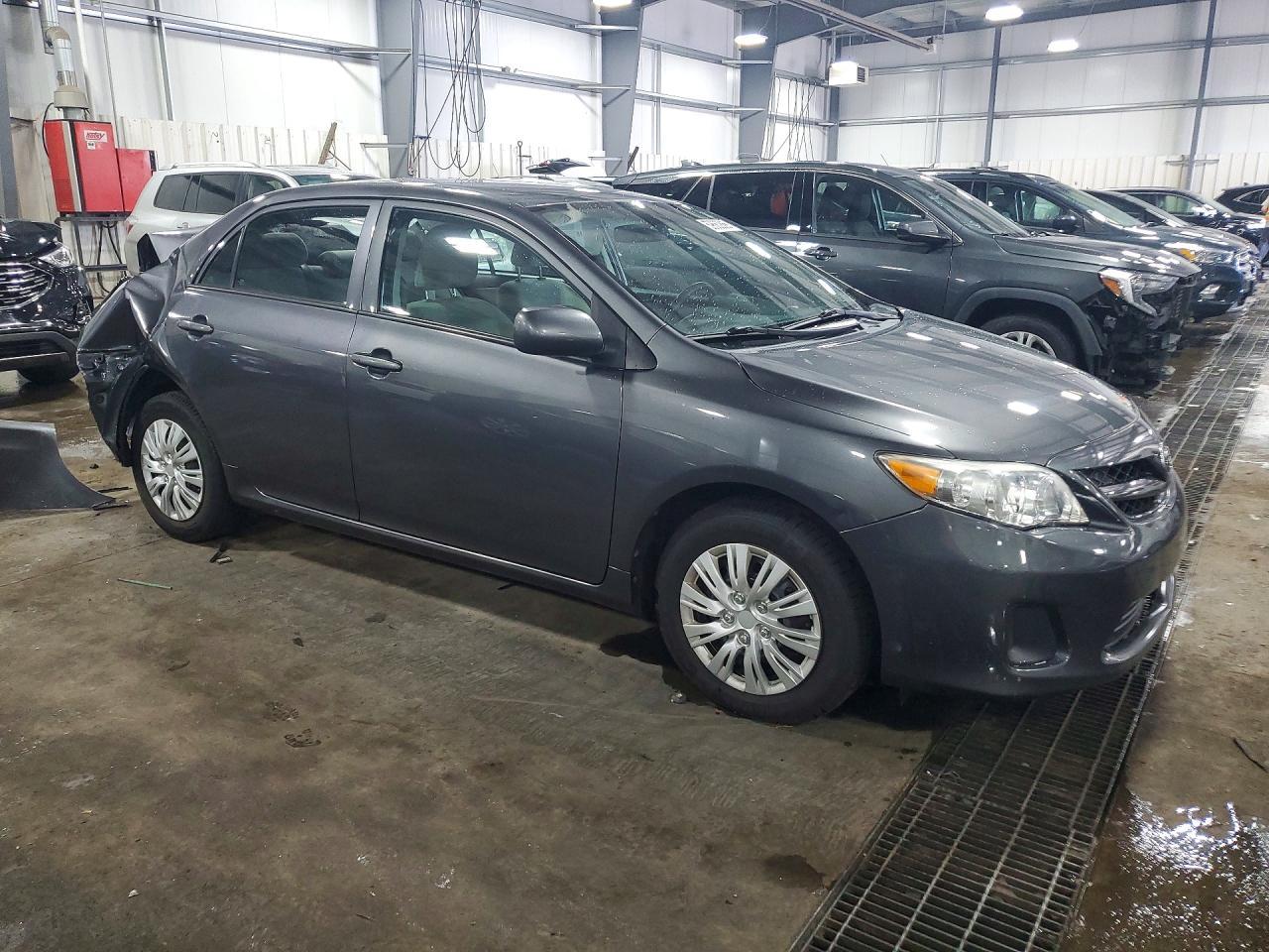 2013 Toyota Corolla L - Фото 4