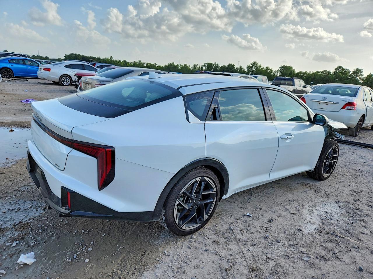 2026 Kia K4 Gt Line - Фото 3