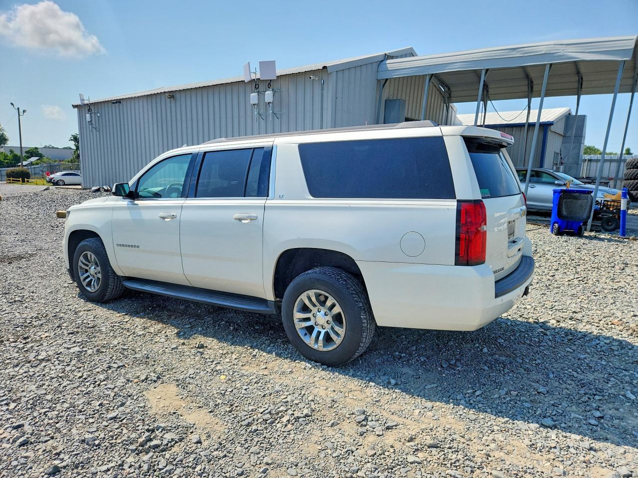 2015 Chevrolet Suburban C1500 Lt - Image 2