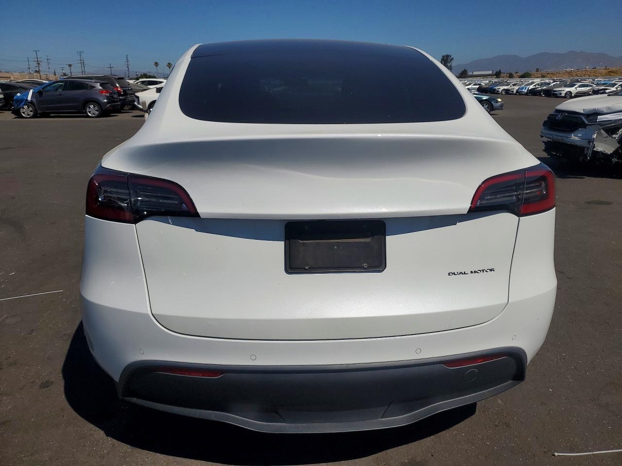 2022 Tesla Model Y - Фото 6