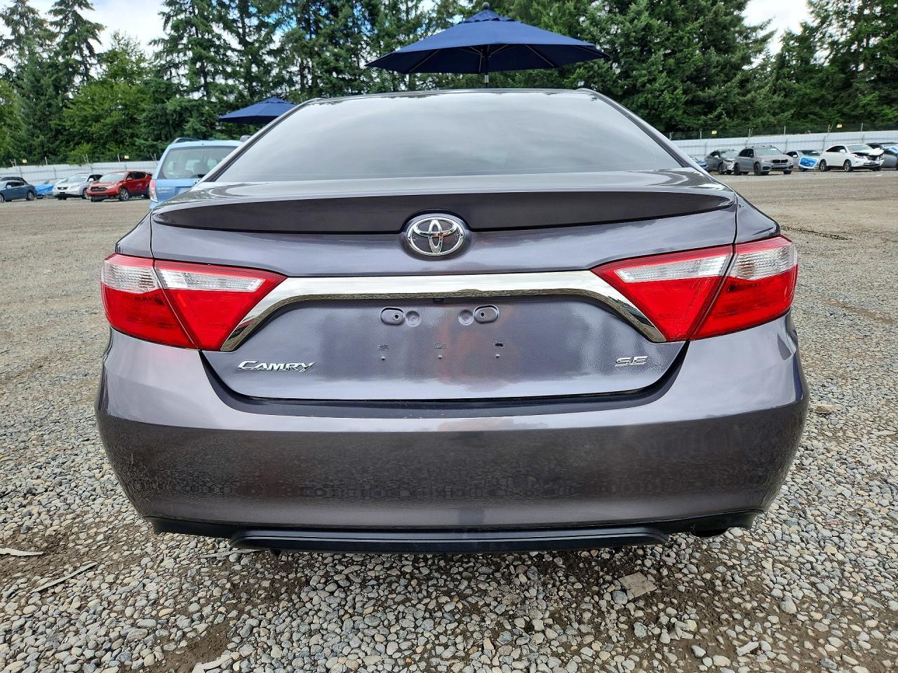2017 Toyota Camry Se - Фото 6