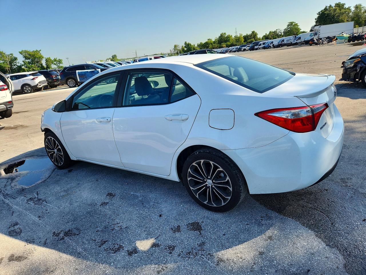 2014 Toyota Corolla S Plus - Фото 2