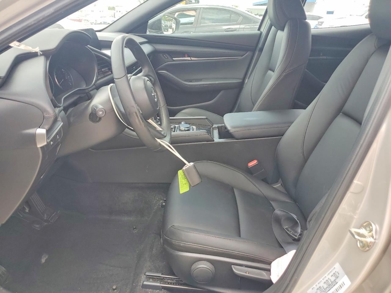 2025 Mazda 3 Select Sport - Image 7