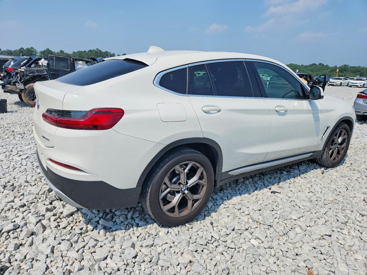 2021 BMW X4 xDrive30I - Фото 3