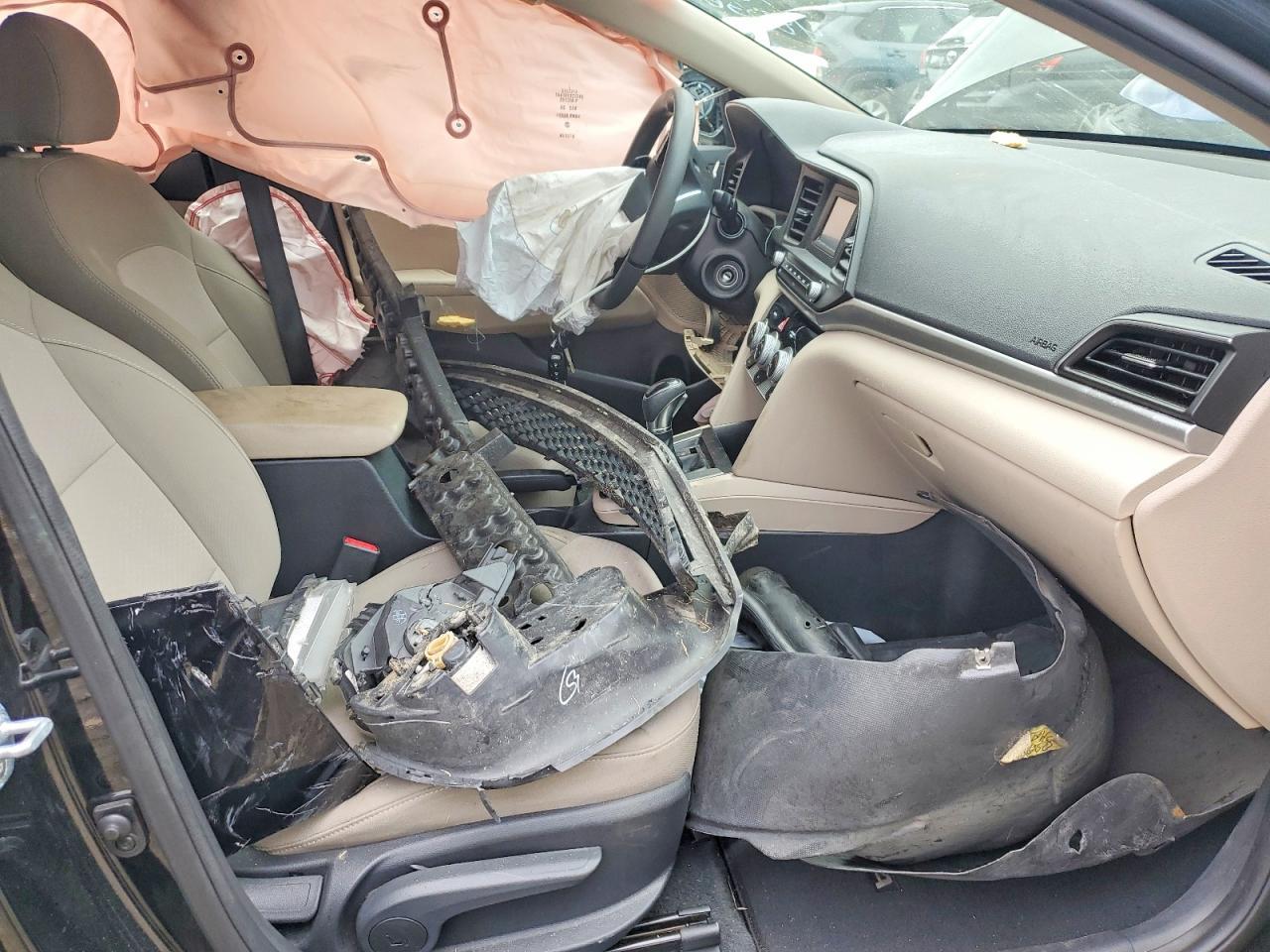 2019 Hyundai Elantra Se - Image 7