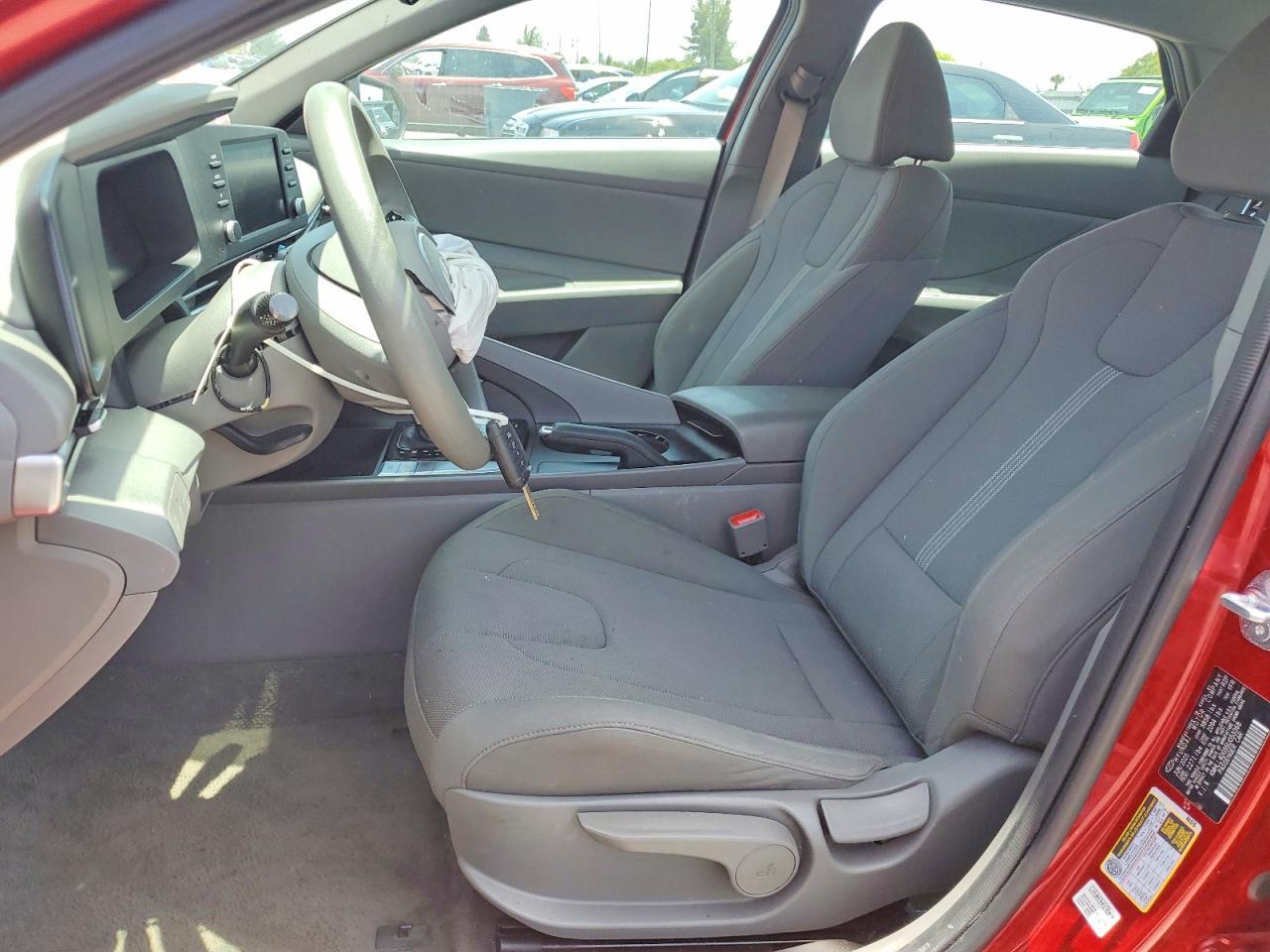 2025 Hyundai Elantra Se - Фото 7