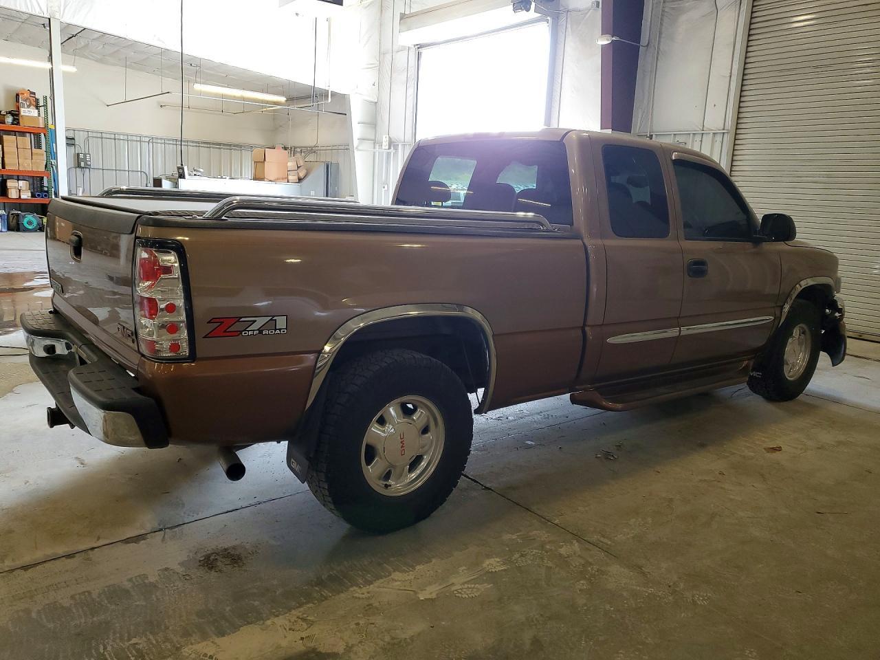 2003 GMC New Sierra K1500 - Image 3