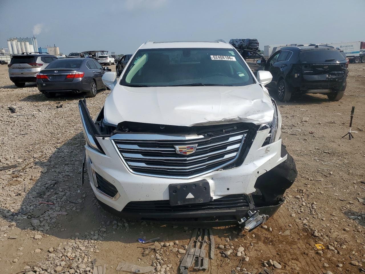 2017 Cadillac Xt5 Luxury - Image 5