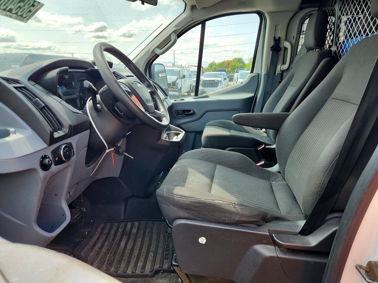 2015 Ford Transit T-150 - Фото 7