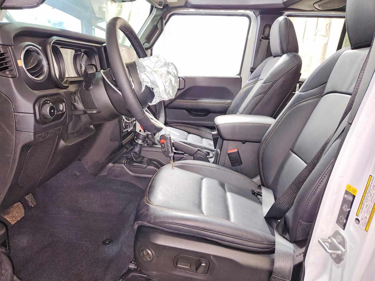 2026 Jeep Wrangler Sahara - Фото 7