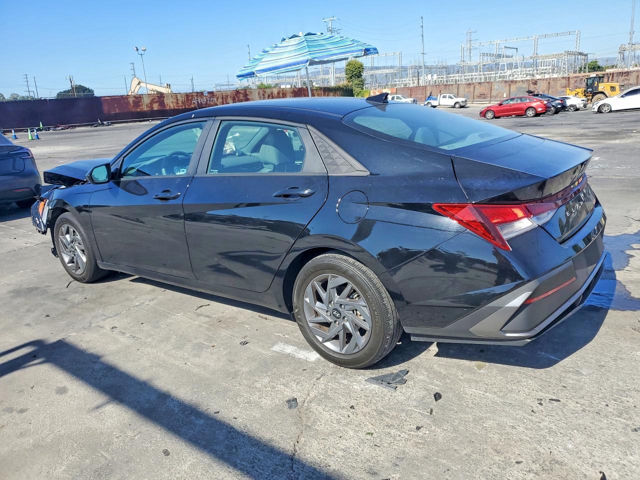 2024 Hyundai Elantra Sel - Image 2