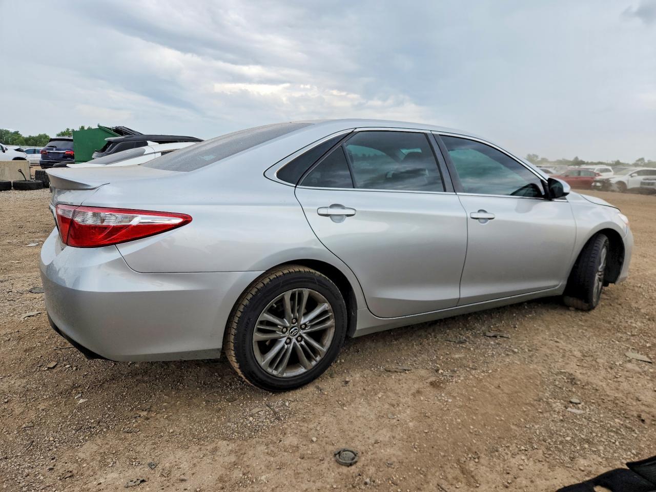 2015 Toyota Camry Se - Фото 3