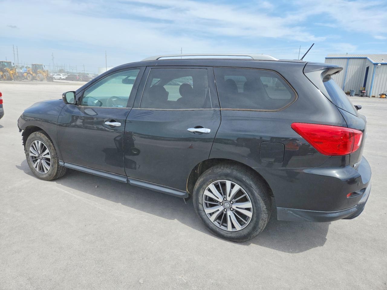 2018 Nissan Pathfinder Sv - Фото 2