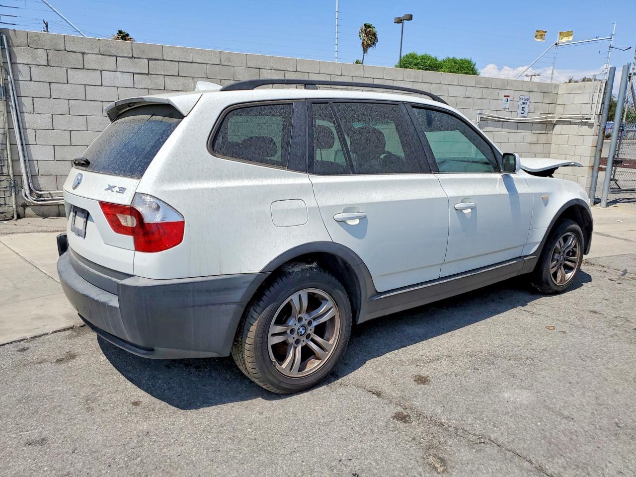 2004 BMW X3 3.0I - Фото 3