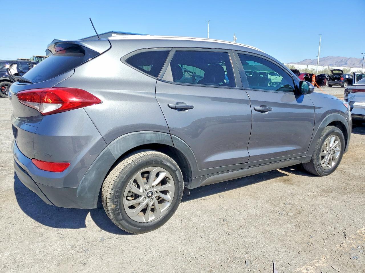 2016 Hyundai Tucson Se - Image 3