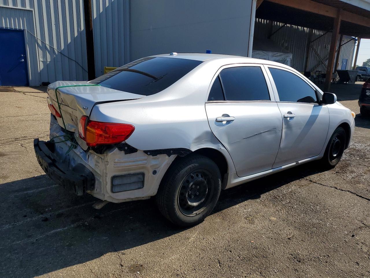 2010 Toyota Corolla Le - Фото 3