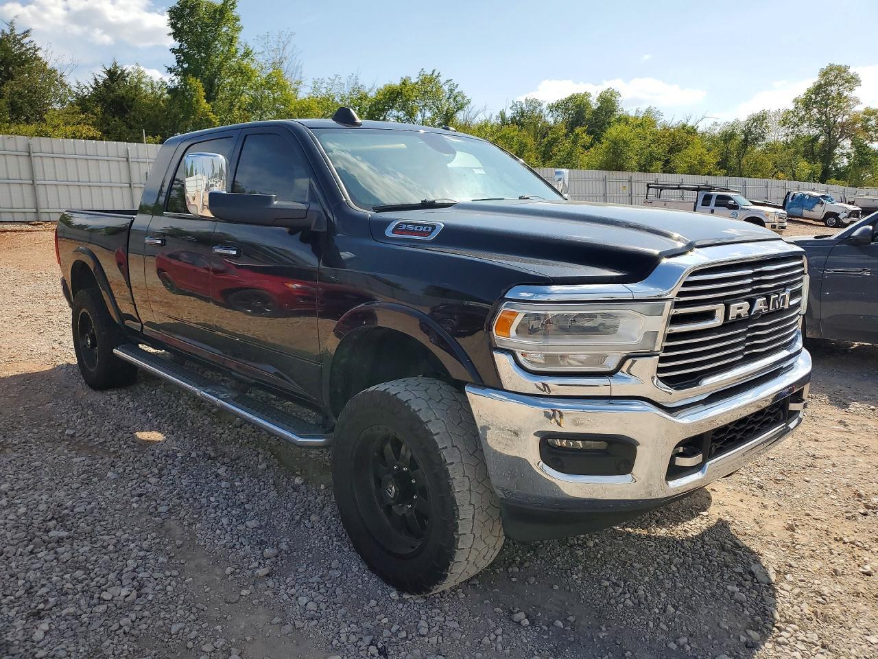 2019 Ram 3500 Laramie - Фото 4