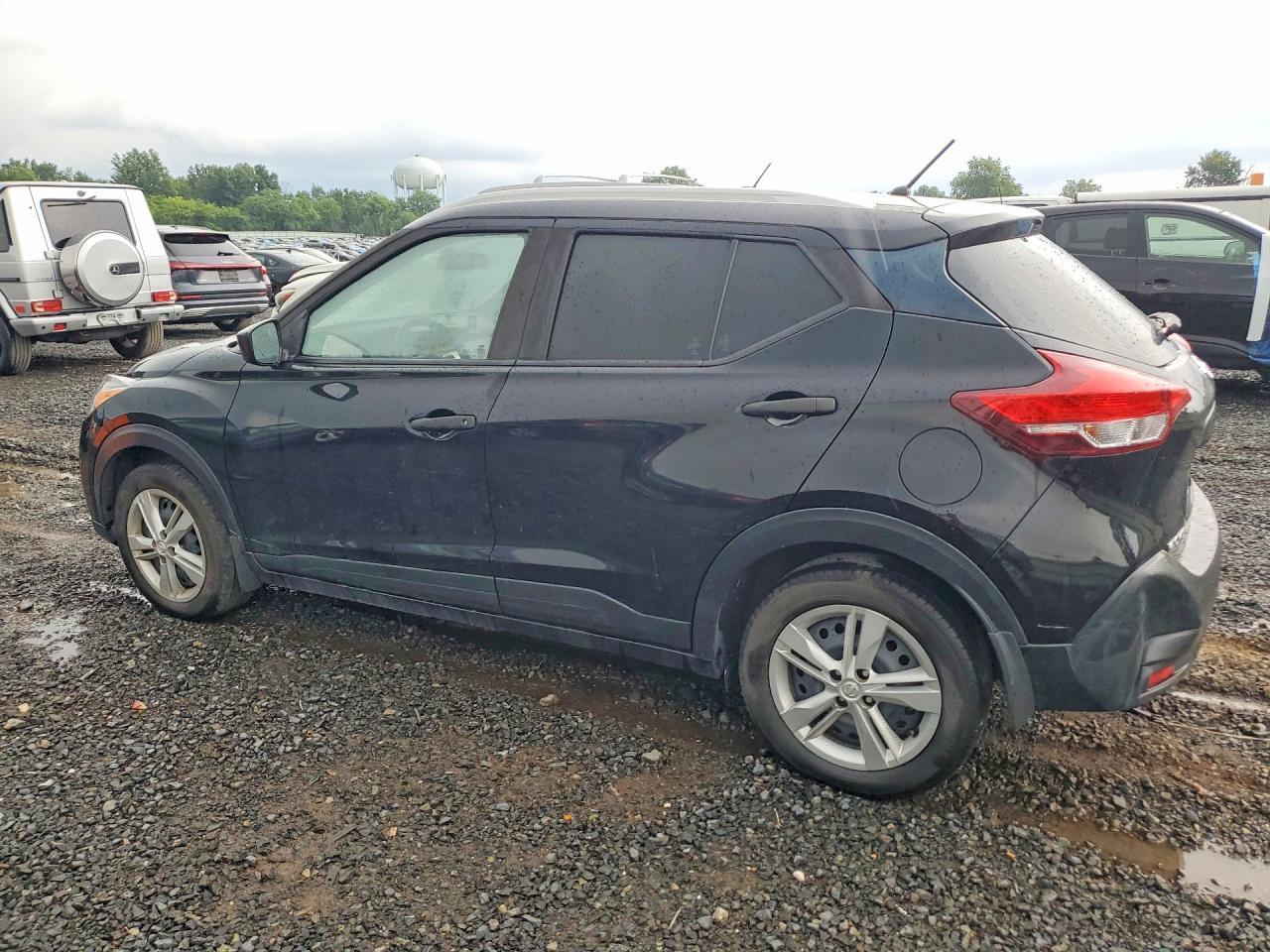 2019 Nissan Kicks S - Фото 2