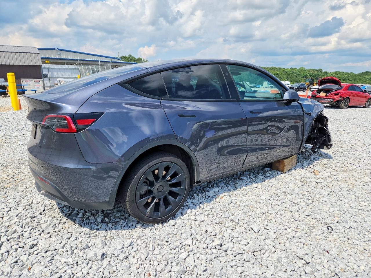 2023 Tesla Model Y - Фото 3