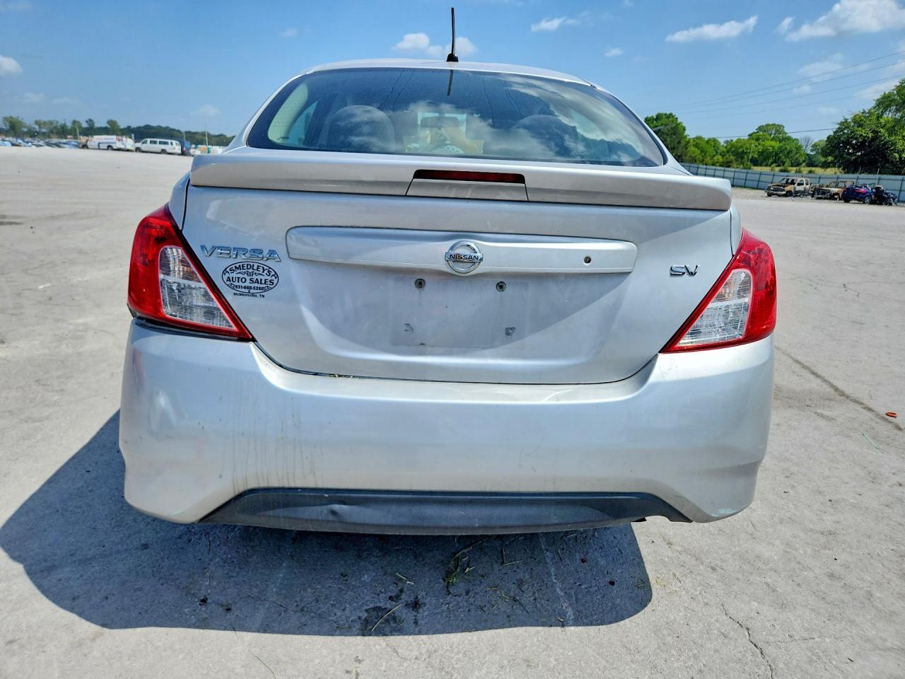 2018 Nissan Versa Sv - Image 6