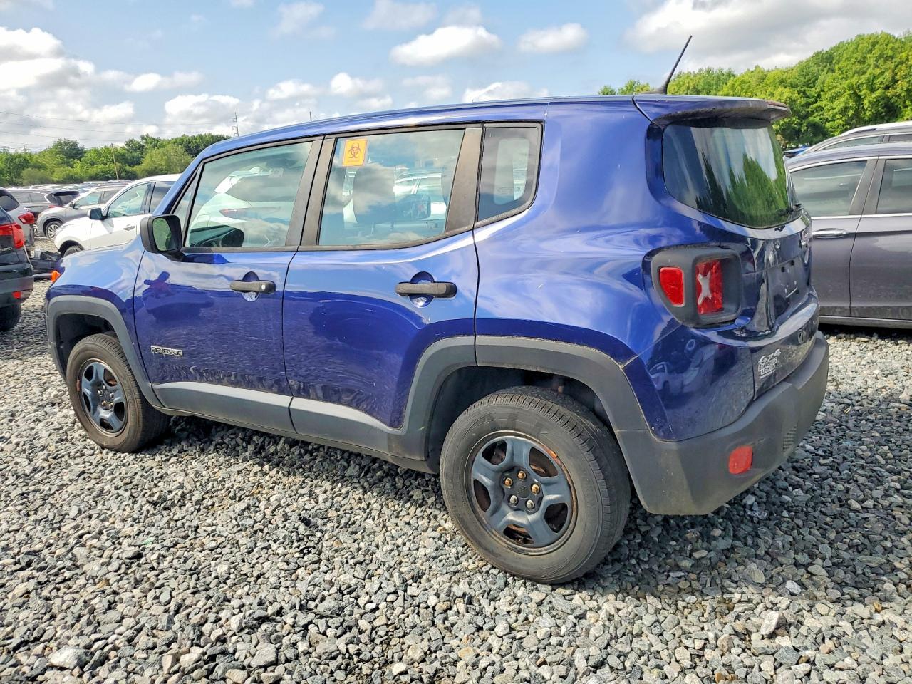 2016 Jeep Renegade Sport - Image 2