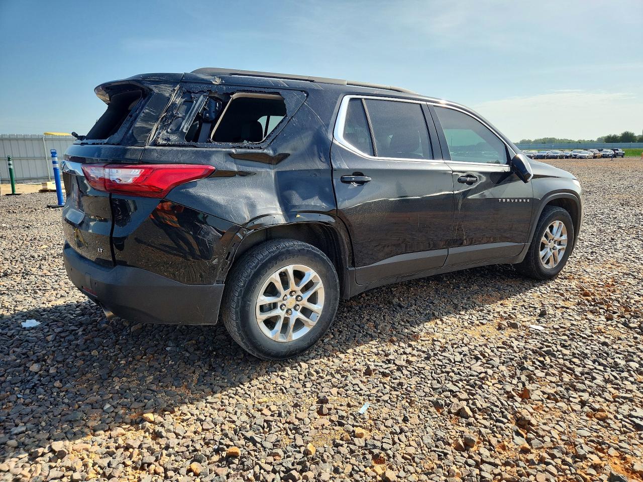 2020 Chevrolet Traverse Lt - Image 3