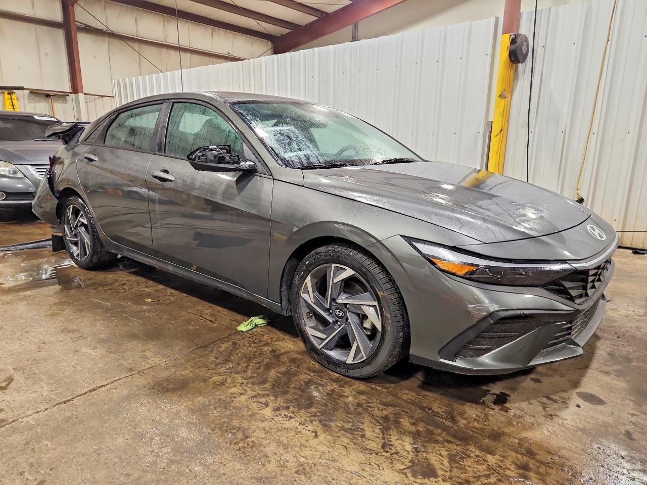 2025 Hyundai Elantra Sel Sport - Фото 4