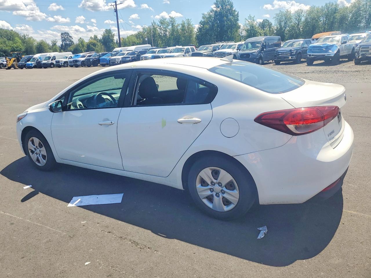 2018 Kia Forte Lx - Image 2