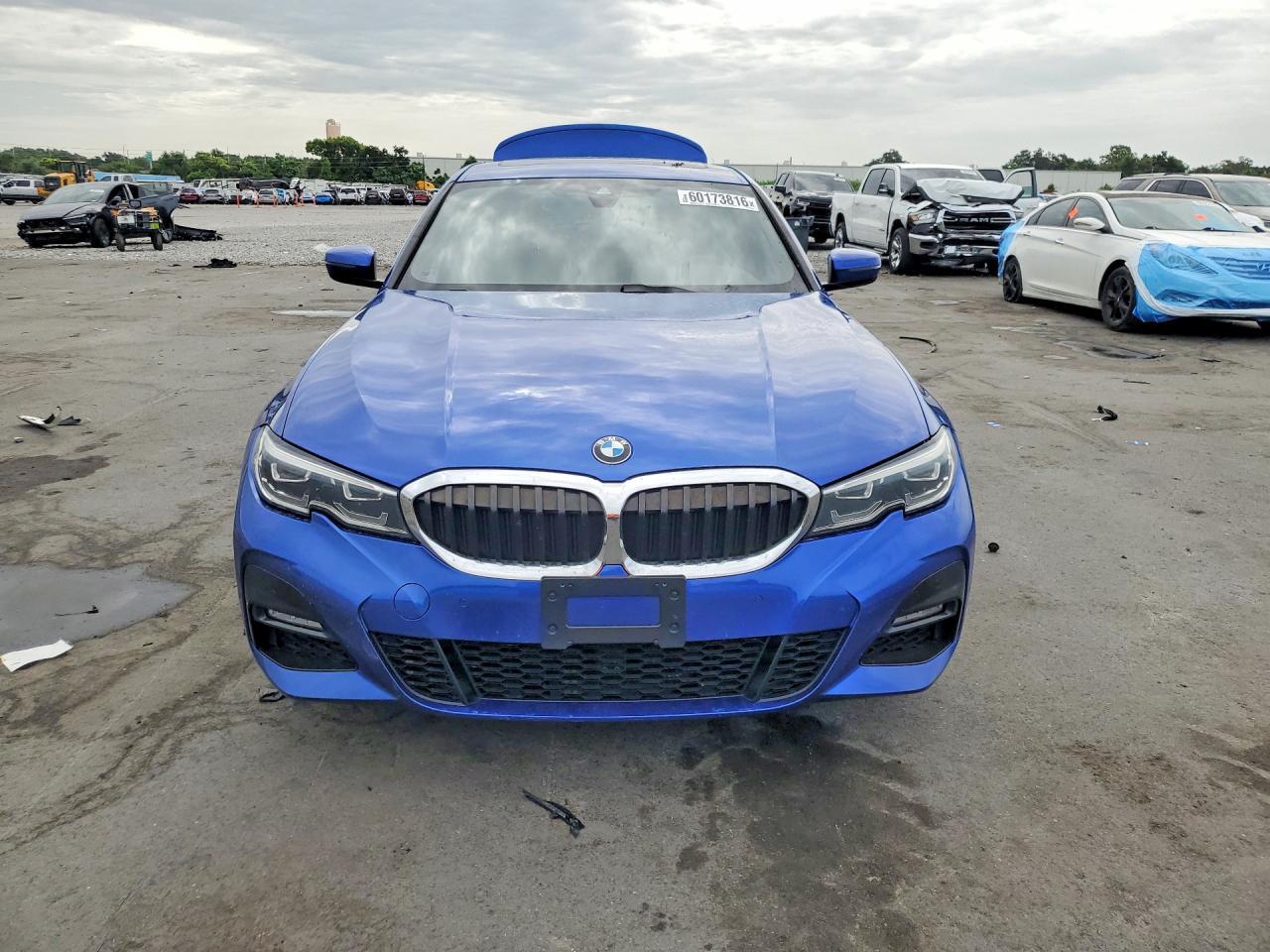 2020 BMW 330Xi - Image 5