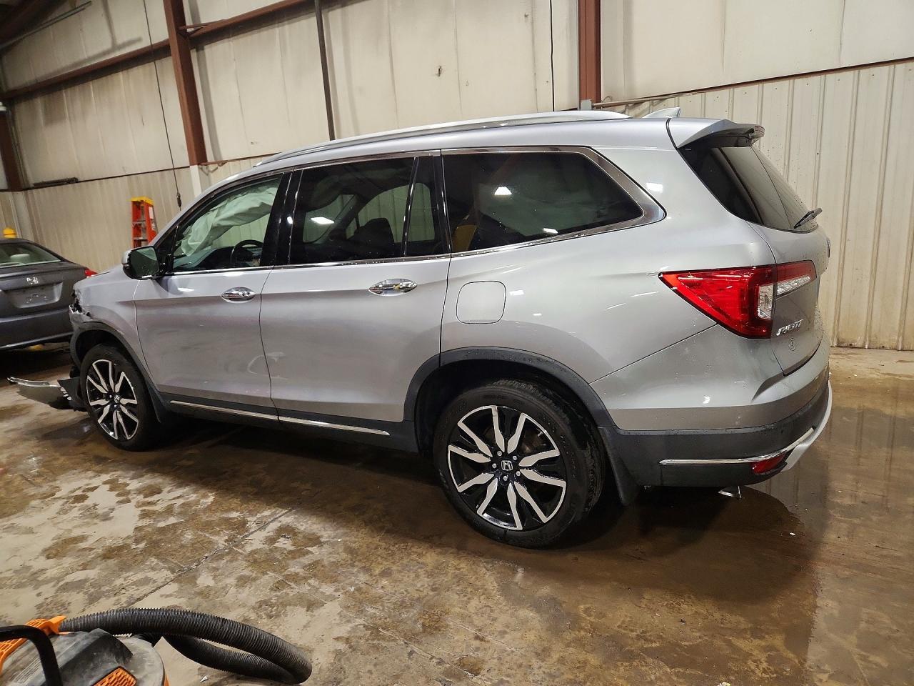 2020 Honda Pilot Touring - Фото 2