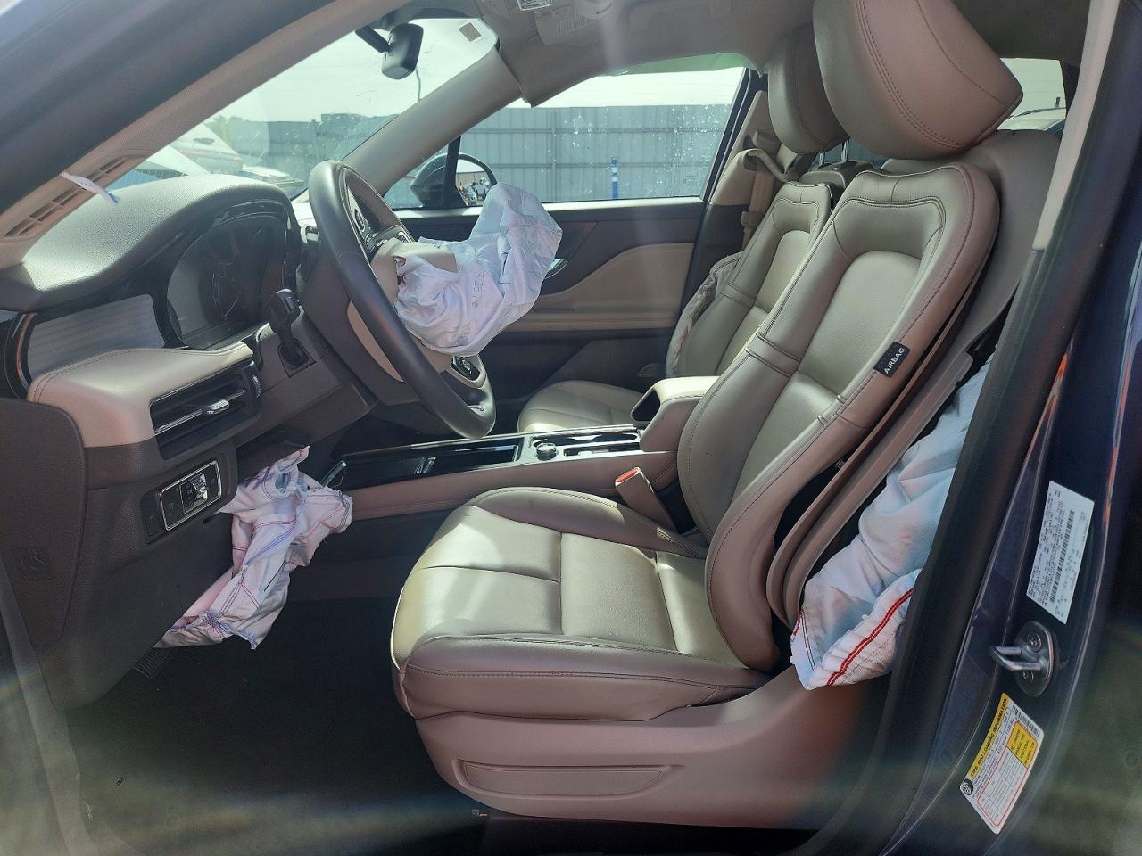 2022 Lincoln Corsair - Image 7