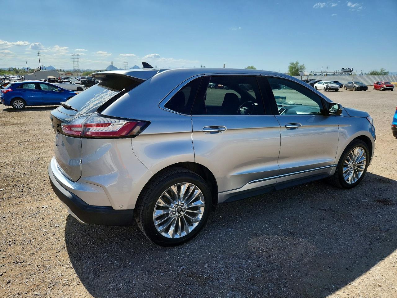 2020 Ford Edge Titanium - Фото 3