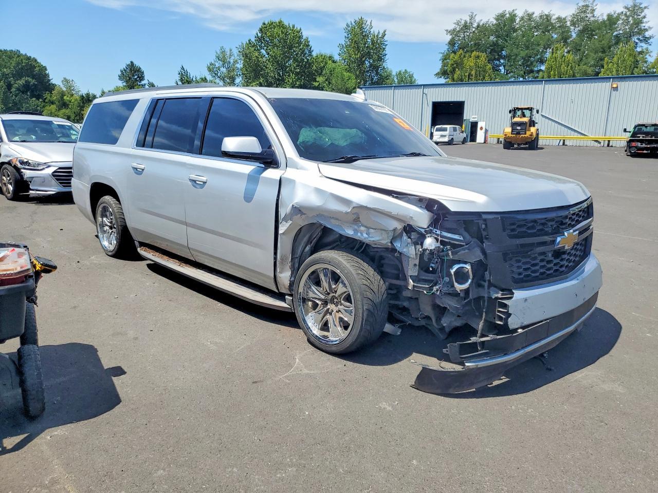 2015 Chevrolet Suburban K1500 Lt - Фото 4