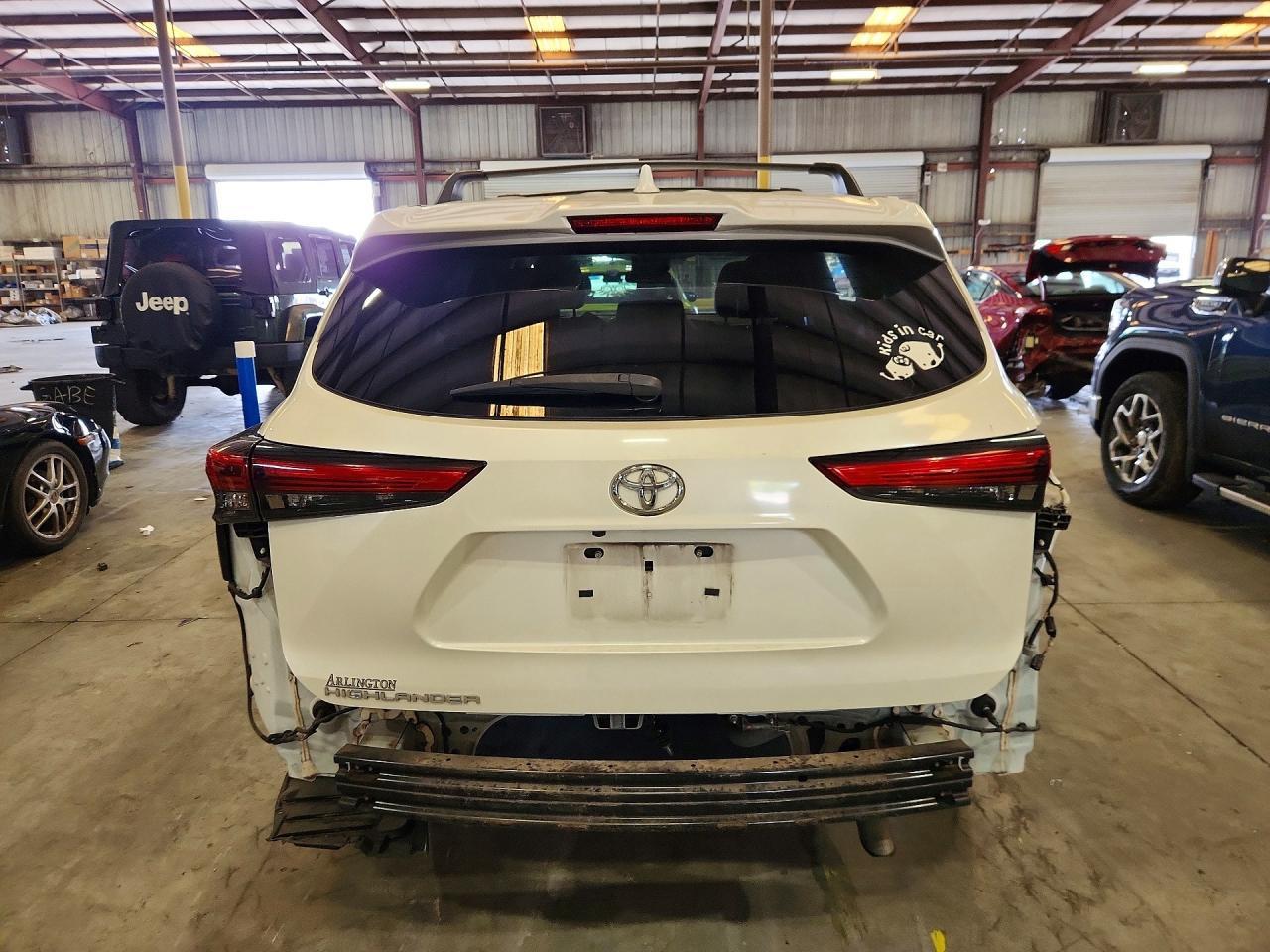 2021 Toyota Highlander L - Фото 6