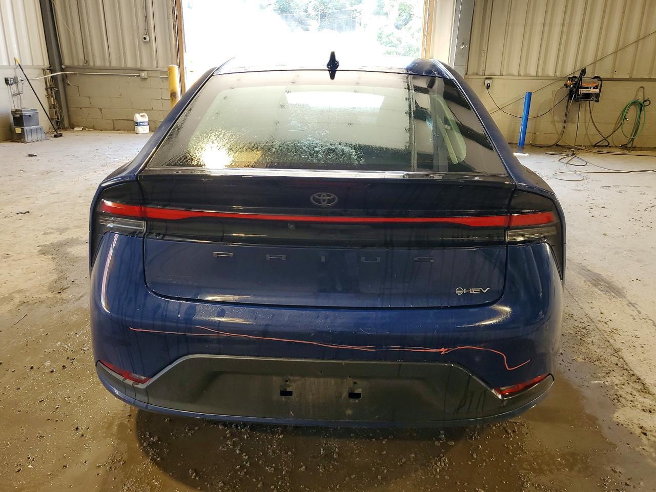 2023 Toyota Prius Le - Фото 6