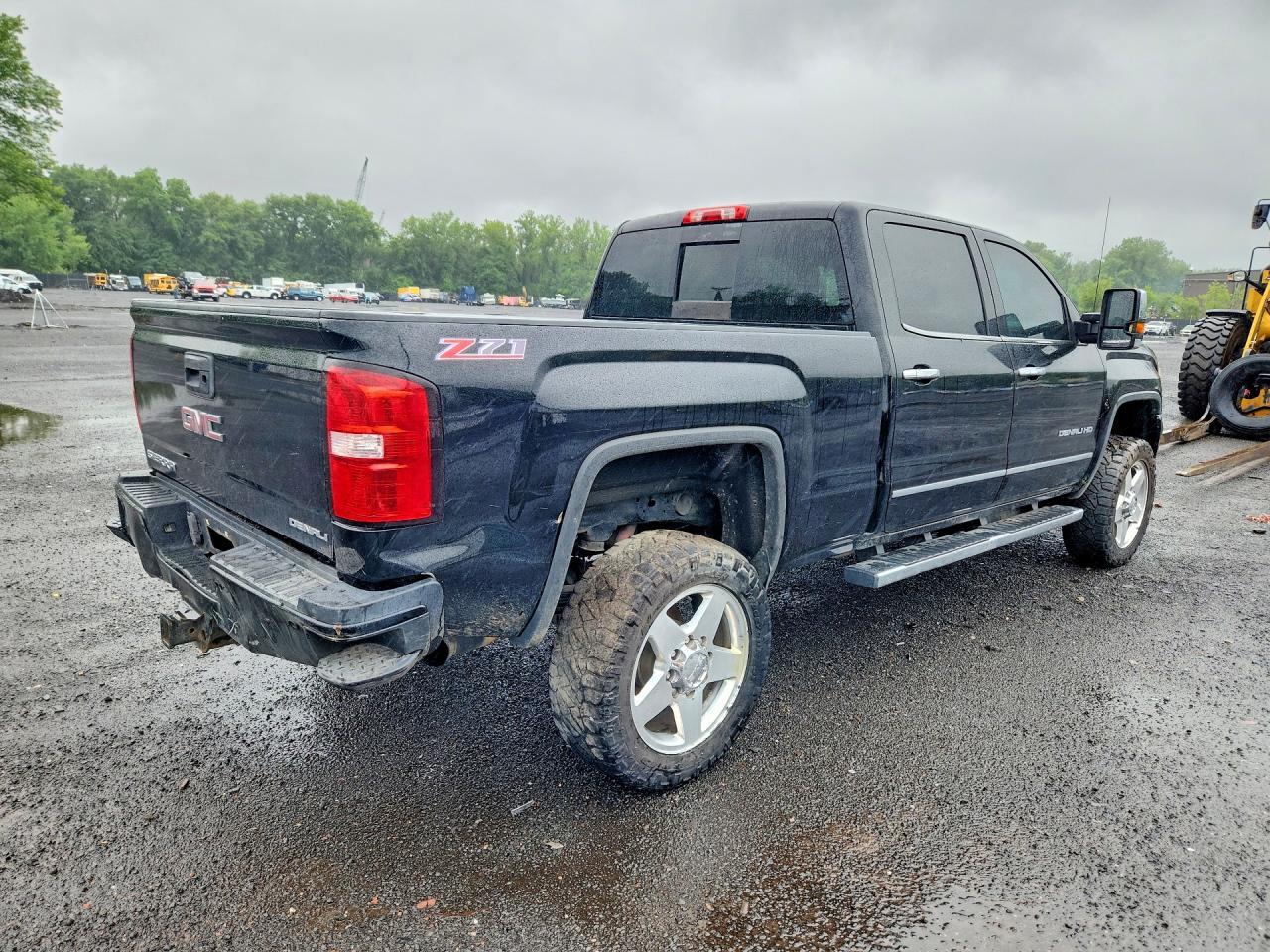 2015 GMC Sierra C2500 Denali - Фото 3