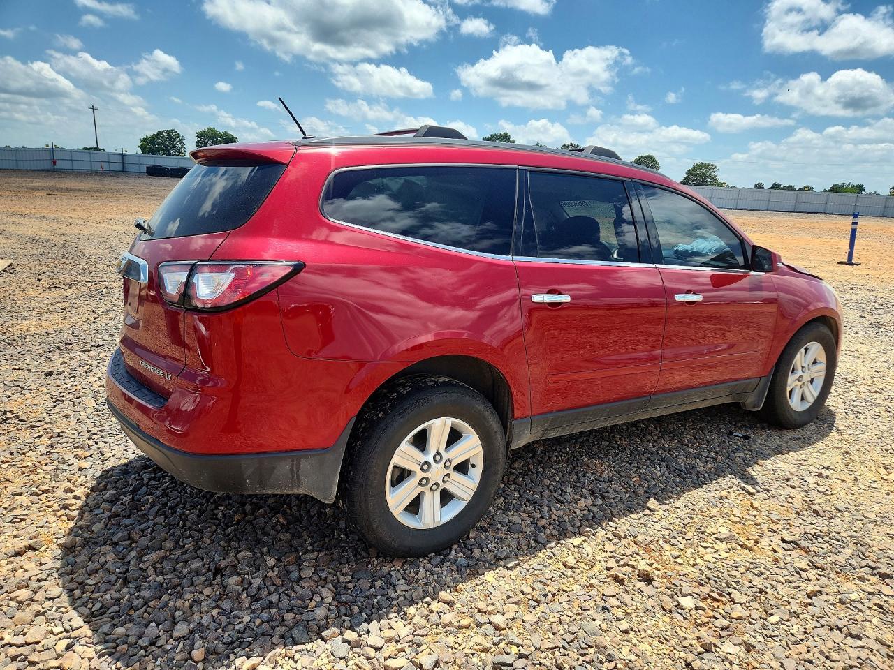 2014 Chevrolet Traverse Lt - Image 3